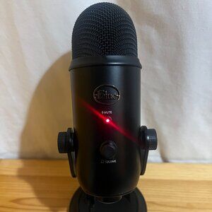Blue Yeti USB Microphone Gaming/Podcast Mic (No Cord/Cable) Used Good Condition